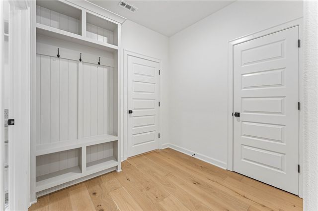 1502 Crystal Clear Lane, Cave Springs, AR 72718