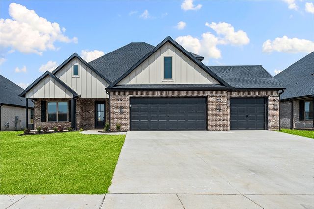 1502 Crystal Clear Lane, Cave Springs, AR 72718