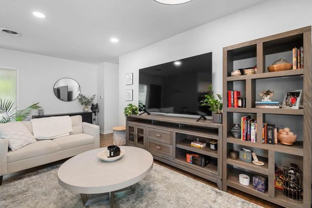 3723 ORCHARD GROVE LANE, Largo, FL 33770