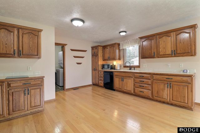 2425 E 16 Street, Fremont, NE 68025