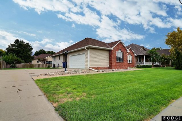 2425 E 16 Street, Fremont, NE 68025