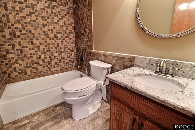 2425 E 16 Street, Fremont, NE 68025