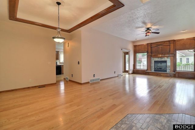 2425 E 16 Street, Fremont, NE 68025