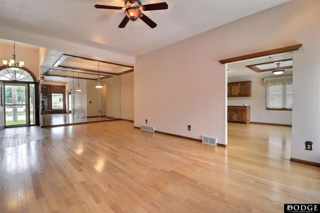 2425 E 16 Street, Fremont, NE 68025
