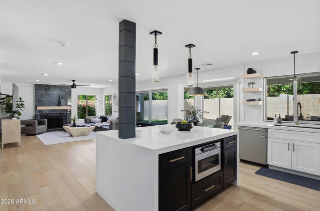 8542 N Farview Drive, Scottsdale, AZ 85258