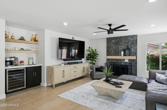 8542 N Farview Drive, Scottsdale, AZ 85258