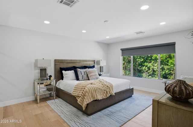 8542 N Farview Drive, Scottsdale, AZ 85258