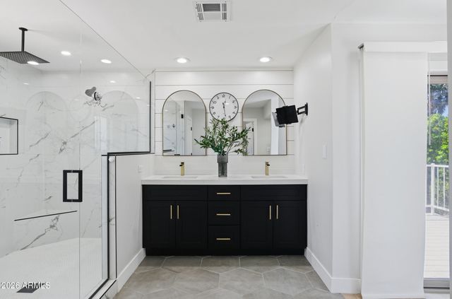 8542 N Farview Drive, Scottsdale, AZ 85258