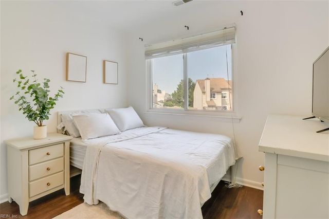 749 Quesnel DR, Virginia Beach, VA 23454