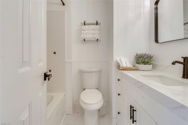 749 Quesnel DR, Virginia Beach, VA 23454