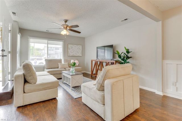 749 Quesnel DR, Virginia Beach, VA 23454