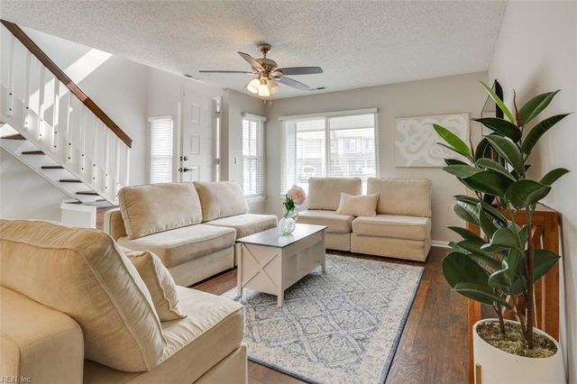 749 Quesnel DR, Virginia Beach, VA 23454