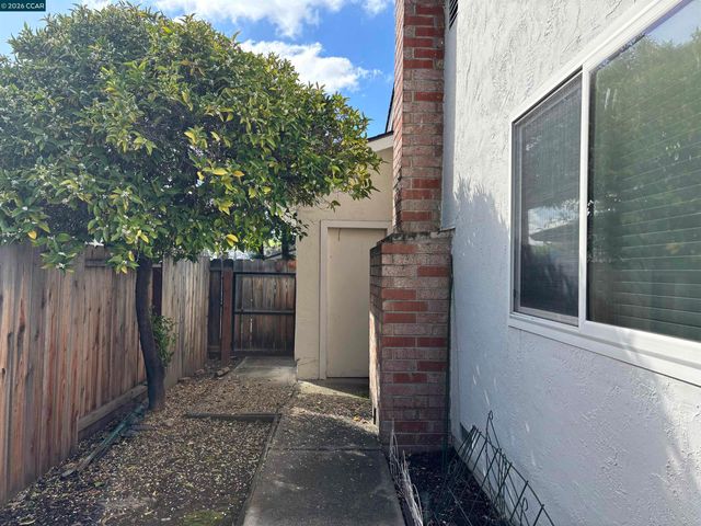 3201 Saint James Pl, Antioch, CA 94509