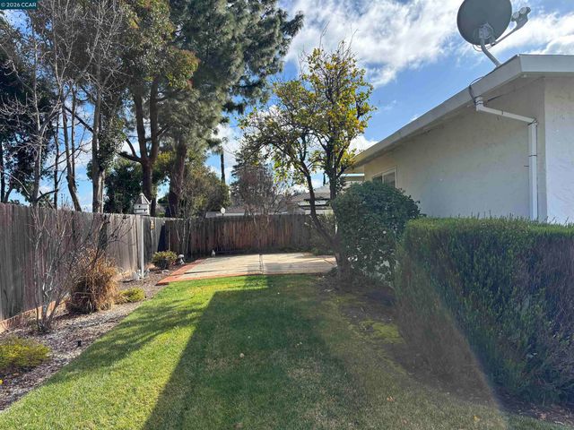 3201 Saint James Pl, Antioch, CA 94509