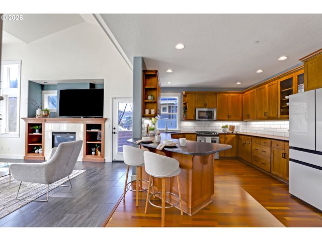 10316 Se BRISTOL Ct, Happy Valley, OR 97086