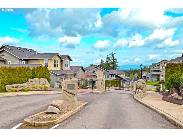 10316 Se BRISTOL Ct, Happy Valley, OR 97086