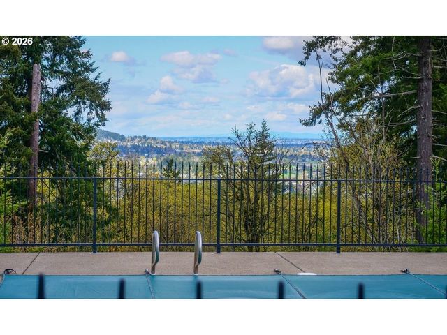10316 Se BRISTOL Ct, Happy Valley, OR 97086