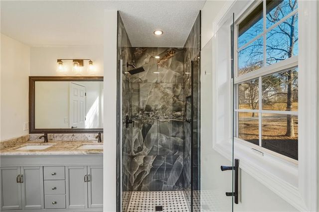 615 Amberwood Place, Euharlee, GA 30145