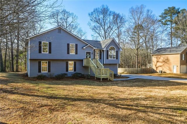 615 Amberwood Place, Euharlee, GA 30145