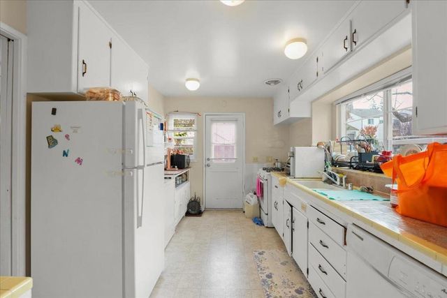 2735 Byron Street, Palo Alto, CA 94306