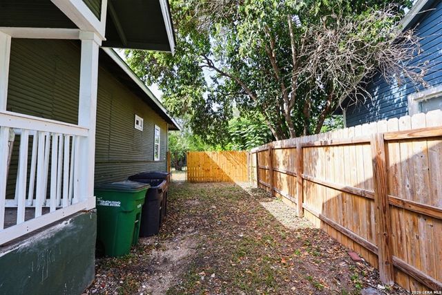 2251 BURNET ST, San Antonio, TX 78202