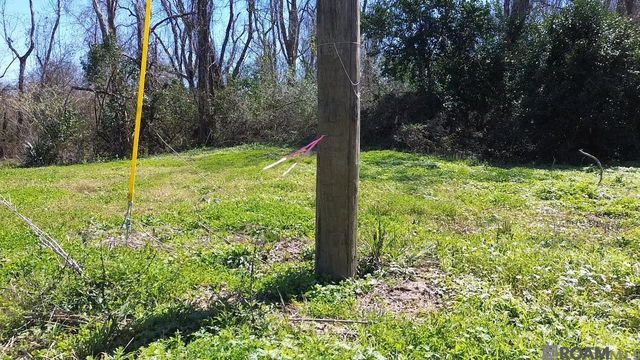 9366 Poirrier Rd, St Amant, LA 70774