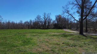 9366 Poirrier Rd, St Amant, LA 70774