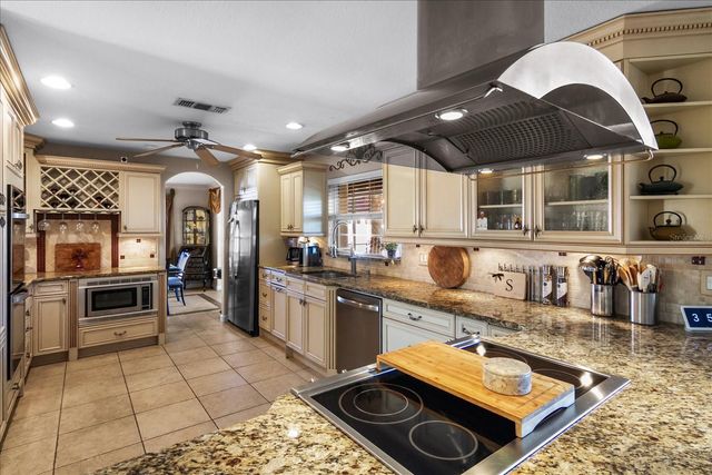 5507 AMERICA DRIVE, Sarasota, FL 34231