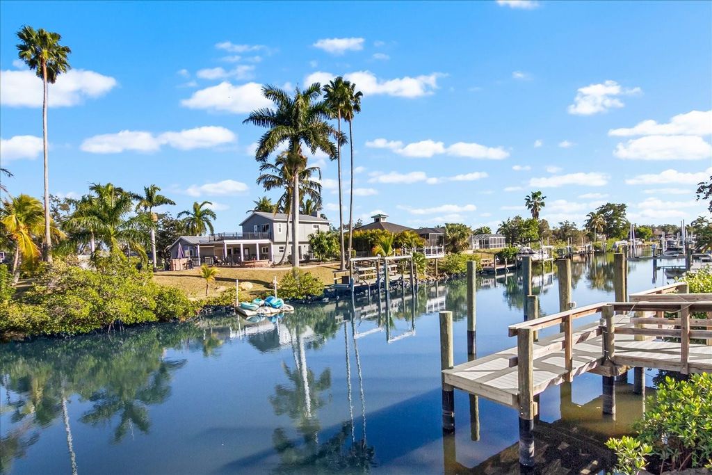 5507 AMERICA DRIVE, Sarasota, FL 34231