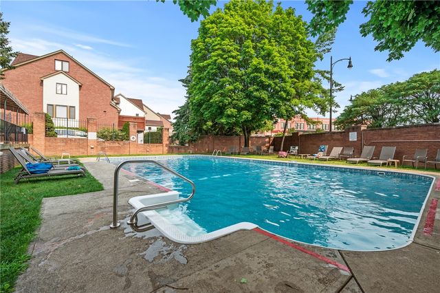 100 Denniston St 304, Shadyside, PA 15206