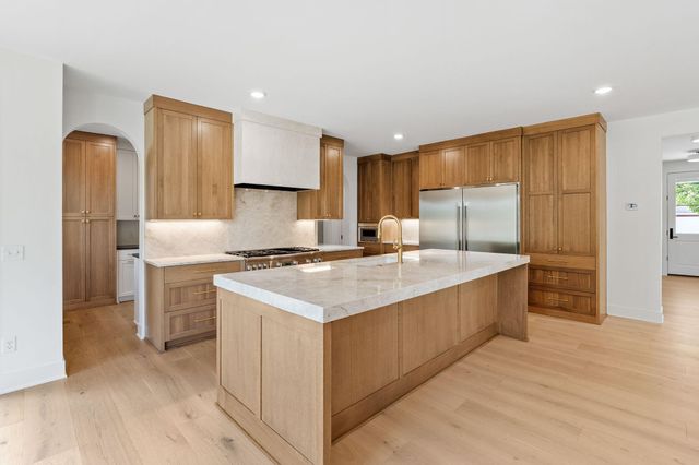 6013 Concord Avenue, Edina, MN 55424