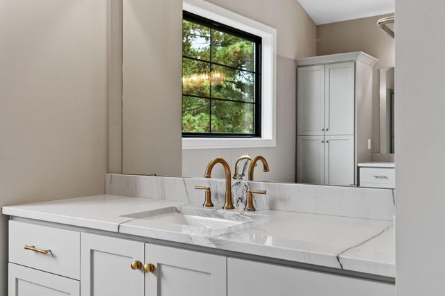 6013 Concord Avenue, Edina, MN 55424