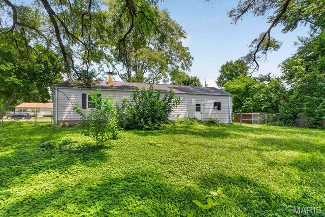 2610 Susan Avenue, St Charles, MO 63301