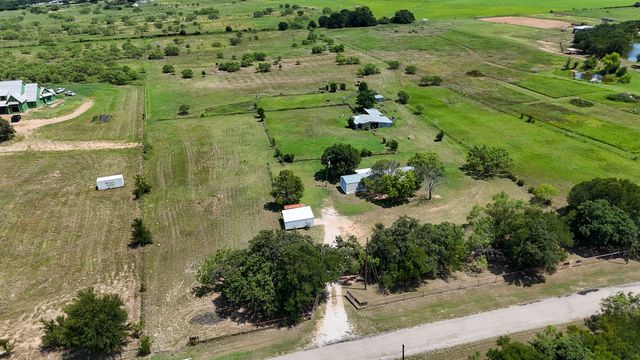 301 Dixie Road, Weatherford, TX 76087