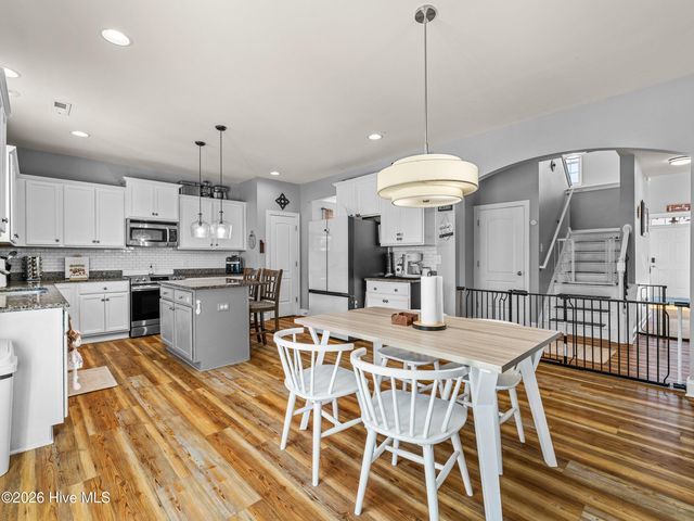 500 Sea Grass Court, Swansboro, NC 28584