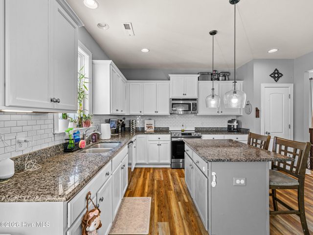 500 Sea Grass Court, Swansboro, NC 28584