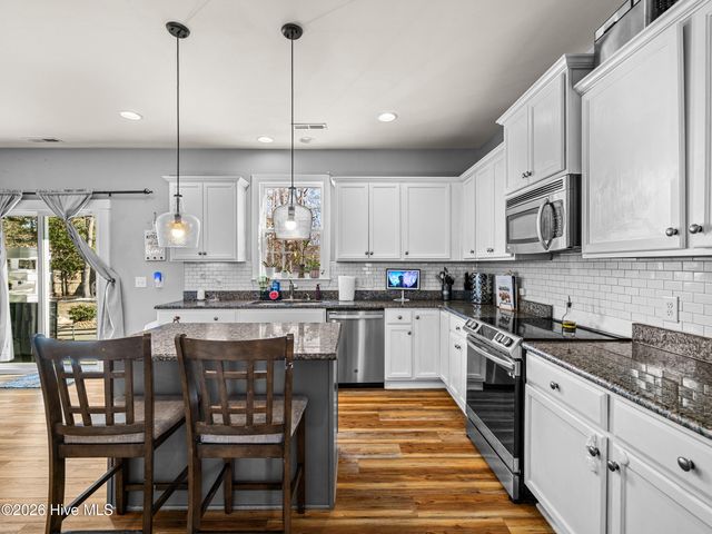 500 Sea Grass Court, Swansboro, NC 28584