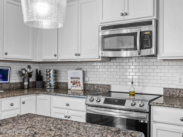 500 Sea Grass Court, Swansboro, NC 28584