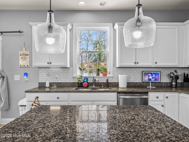 500 Sea Grass Court, Swansboro, NC 28584