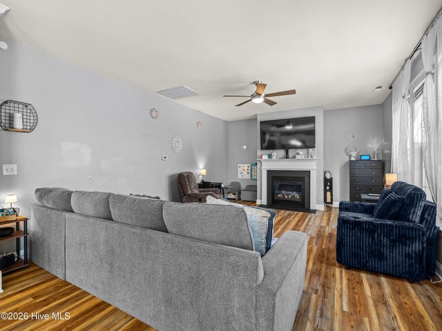 500 Sea Grass Court, Swansboro, NC 28584