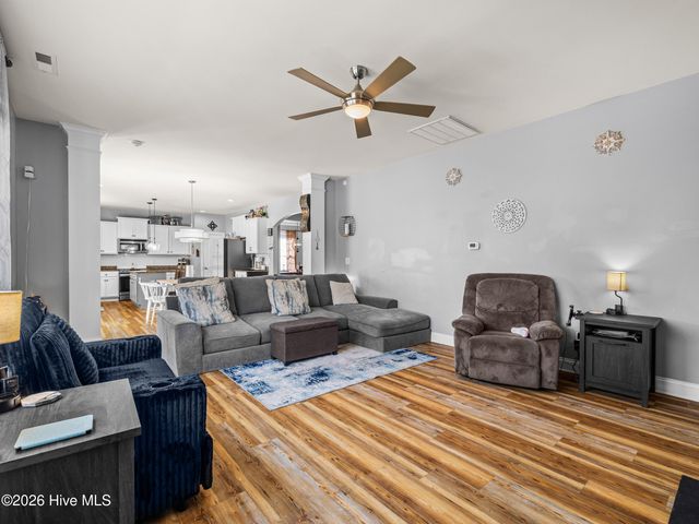 500 Sea Grass Court, Swansboro, NC 28584