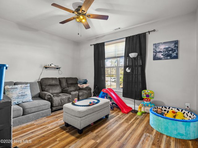 500 Sea Grass Court, Swansboro, NC 28584