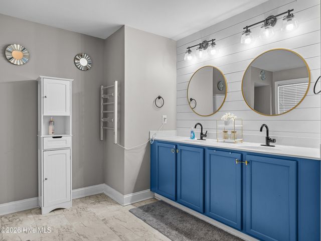 500 Sea Grass Court, Swansboro, NC 28584