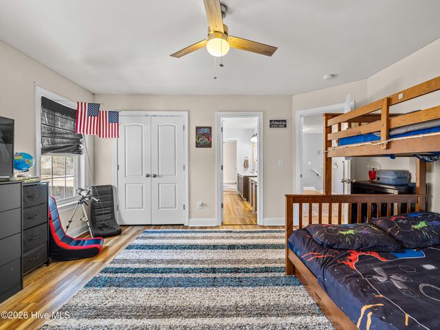 500 Sea Grass Court, Swansboro, NC 28584