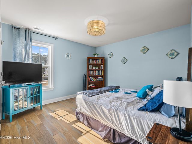 500 Sea Grass Court, Swansboro, NC 28584