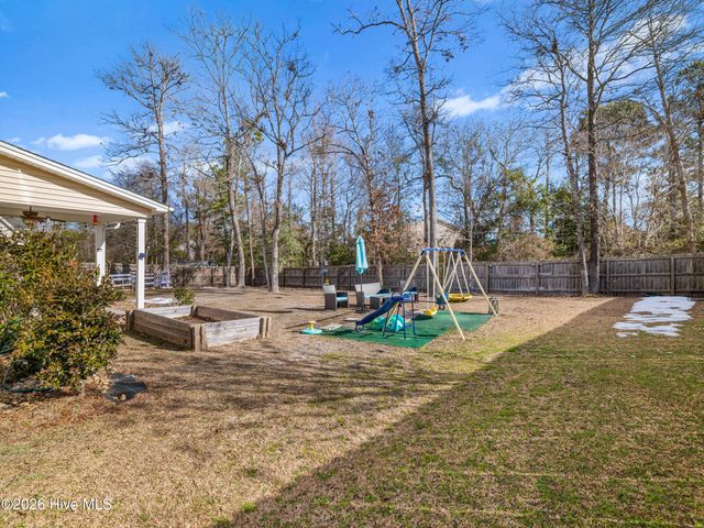 500 Sea Grass Court, Swansboro, NC 28584
