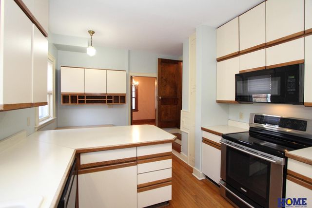 2941 Jackson Drive, Lincoln, NE 68502