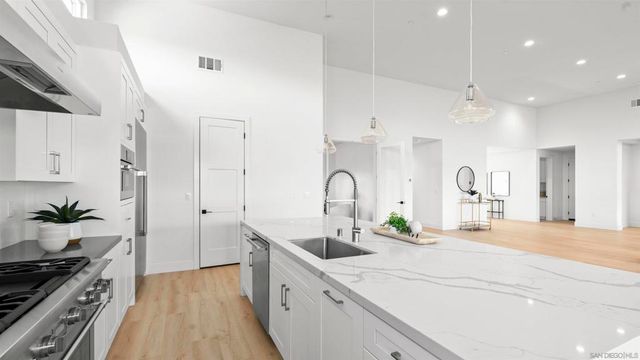 16925 Old Coach Rd, Poway, CA 92064