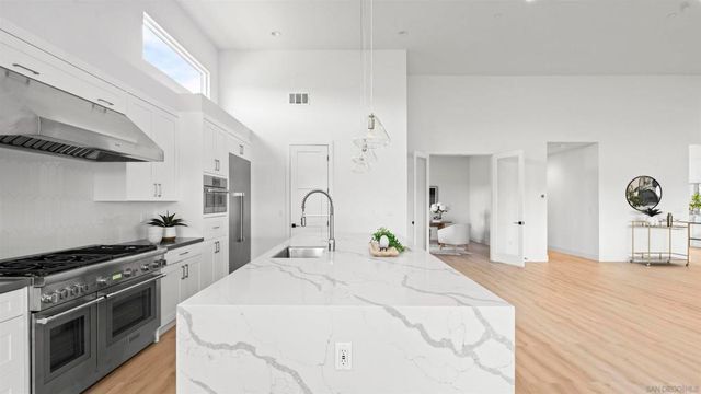 16925 Old Coach Rd, Poway, CA 92064