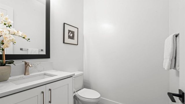 16925 Old Coach Rd, Poway, CA 92064